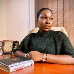 Debbie Larry-izamoje