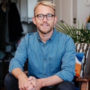 T O M    M O R R I S