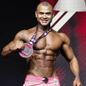 Alan Lemos Physique