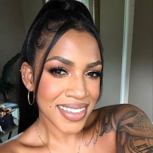 Michelle Meshell Ponimo