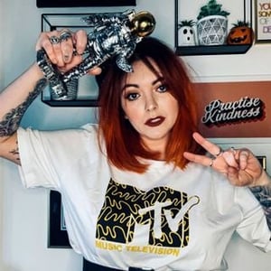 Roxie Rose  Midsizestyle