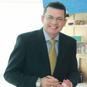 Dr. Marcelo Larco Moncayo