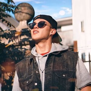 Leslie Garcia Bowman