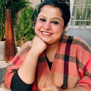 Vernika|  Food Writer