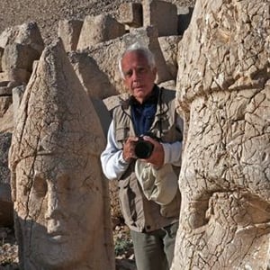 Izzet Keribar