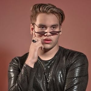 J O R D Y R E S E N D I Z