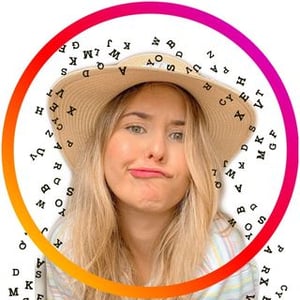 Futura Medica Que Sabe Cantar