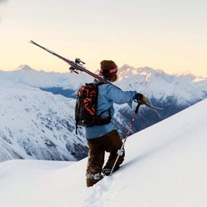 H A N K  B I L O U S