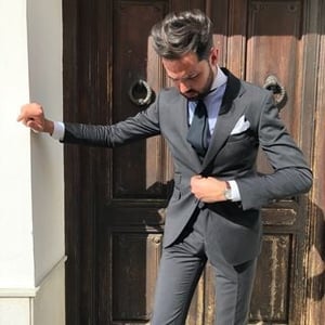 J E S U S   C A Z O R L A