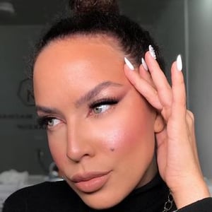 Jennifer Maquiagem E Cursos