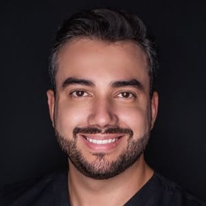 Dr Luan Barros