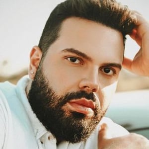 Douglas Rossi Cabeleireiro