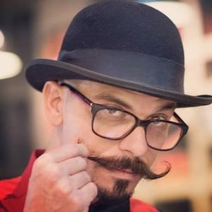 Alex Barbearia Retro