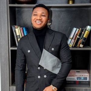 Temitope Iledo Topright