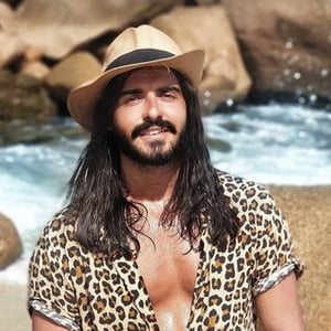 Negrisan George Hairdresser