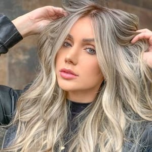 Thais Valer