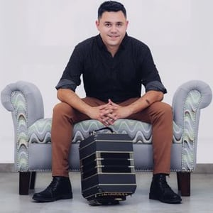 Enzo Vergara Oficial