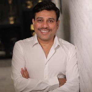 Vipul D Shah