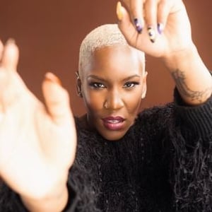 Liv Warfield