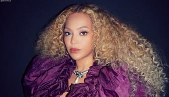 The Internet’s Convinced Beyoncé’s Latest Outfit Is A Sign