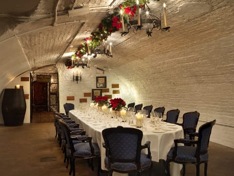 The Stafford London - Chrstmas The Wine Cellar 2