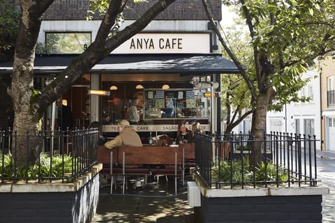 AnyaCafe_Exteriors_571LR