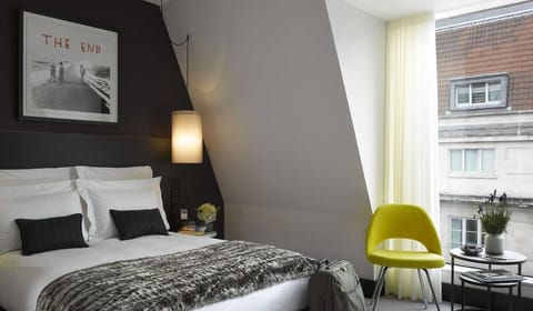 Bedroom at South Place Hotel