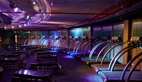 5688e318dd089561148b46cb boutique gym
