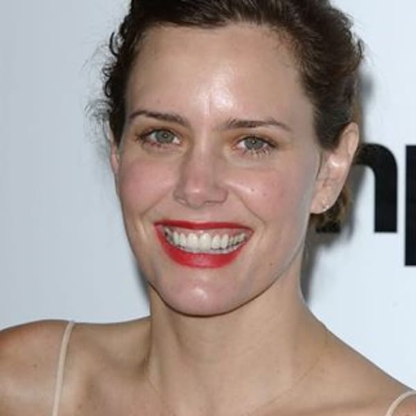 Ione Skye