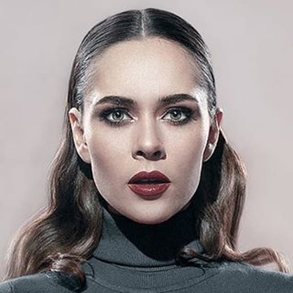 Юлия Санина