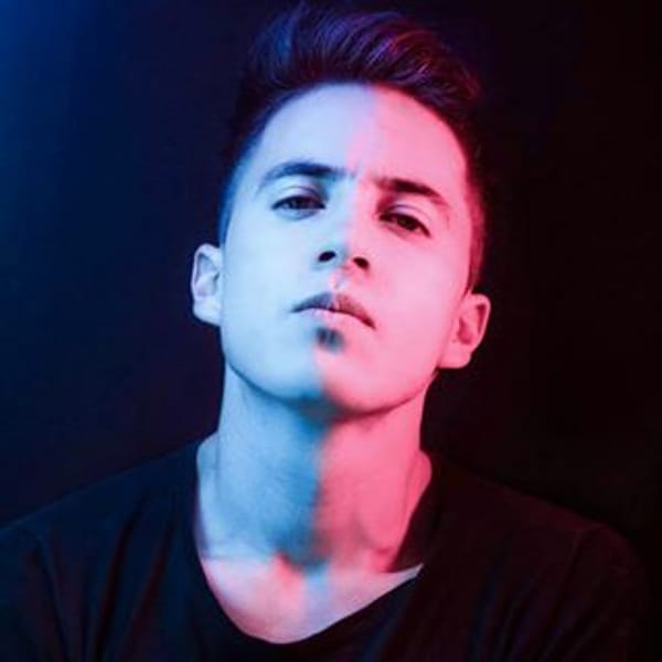 ＪＵＬＩＡＮ  ＢＥＴＡＮＣＵＲ