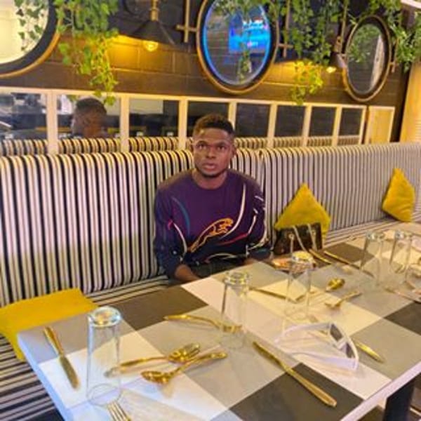 ᗷᑌkky Toyin