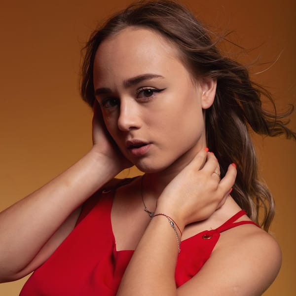 Contact Anastasiya Sotnikova Creator And Influencer