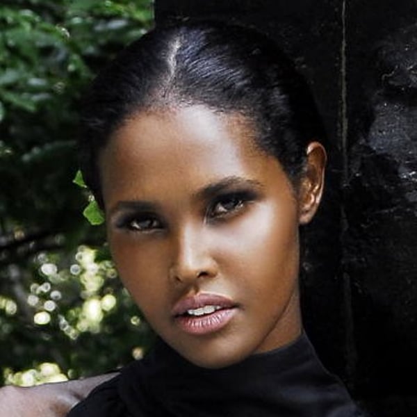 Ubah Model Ubah Hassan Contact Info | Find Influencer Numbers, Address, Email in ...