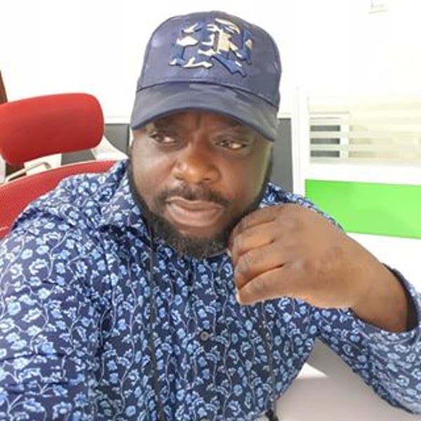 Muka Ray Eyiwumi