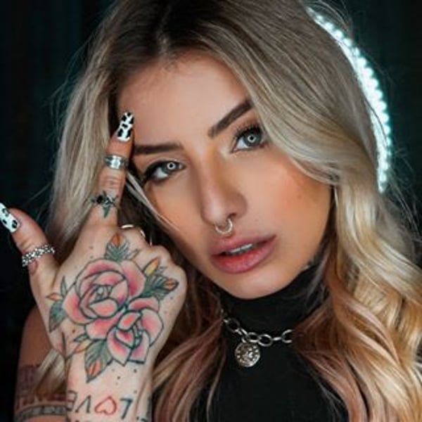 Carol Csan