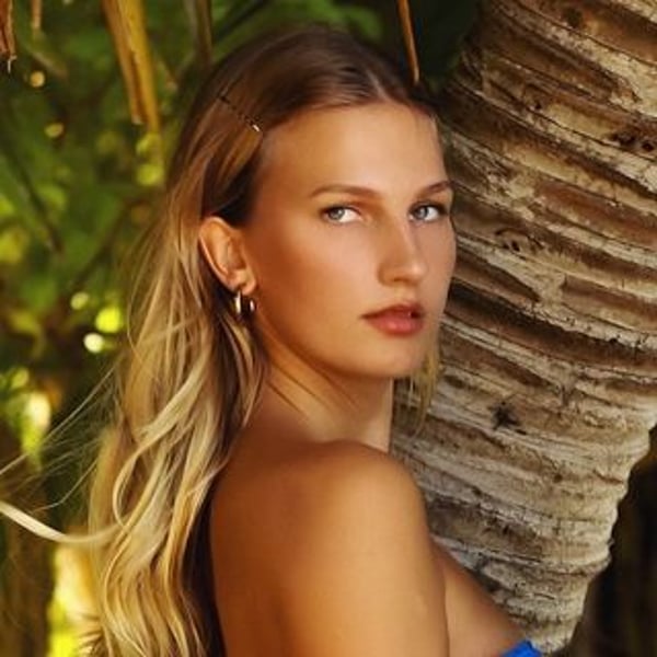 Blue Isabell