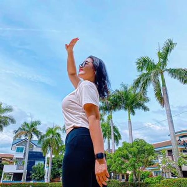 Maxine Lat