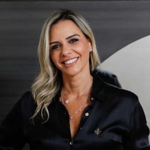 Dra. Camila Dutra