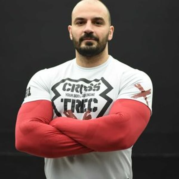 Farshid Nezakati
