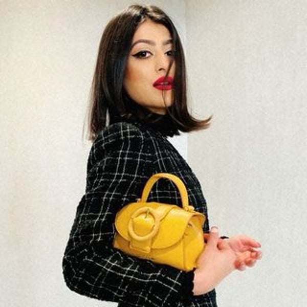 Anna Khan