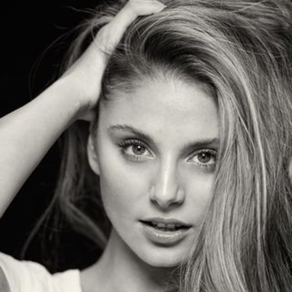 Carina Zavline