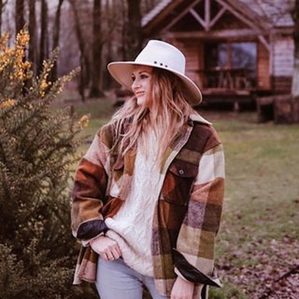 Chloe H.