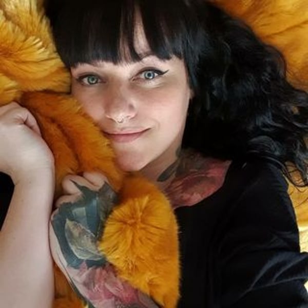 Lainey Bee