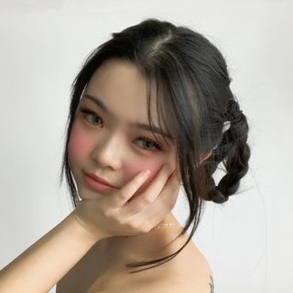 Molly Yjiang