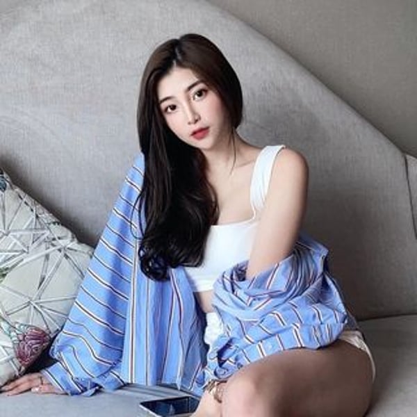 Claire Lee
