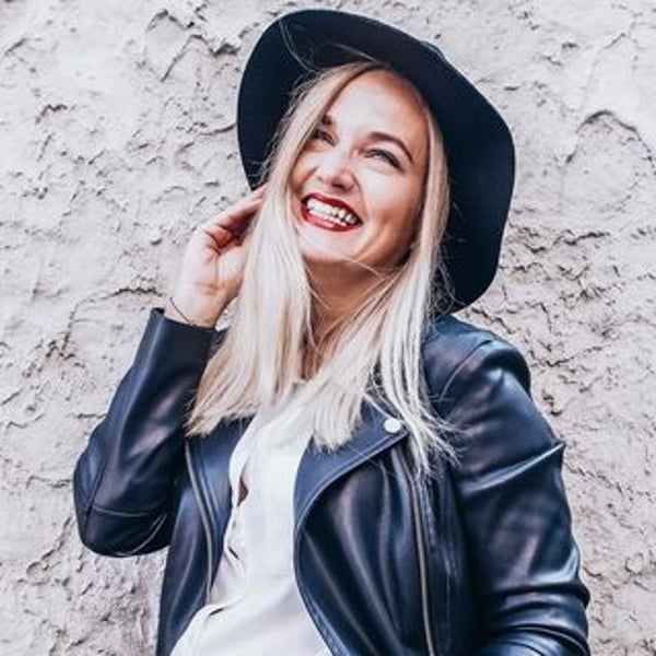 Simona Zalepova