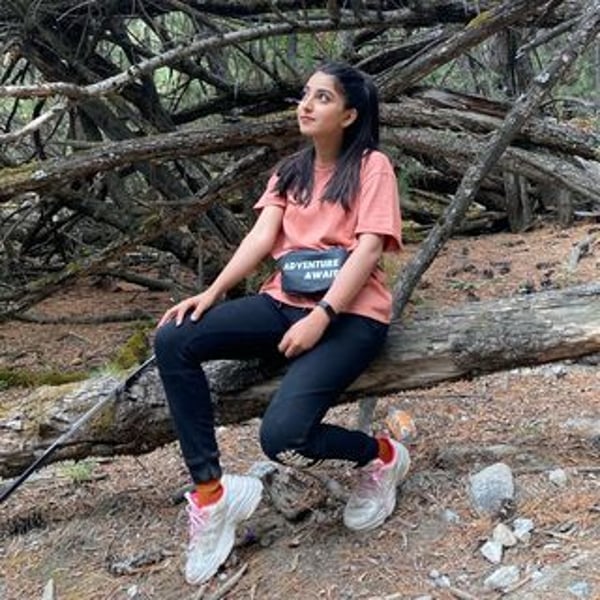 Amna Iqbal