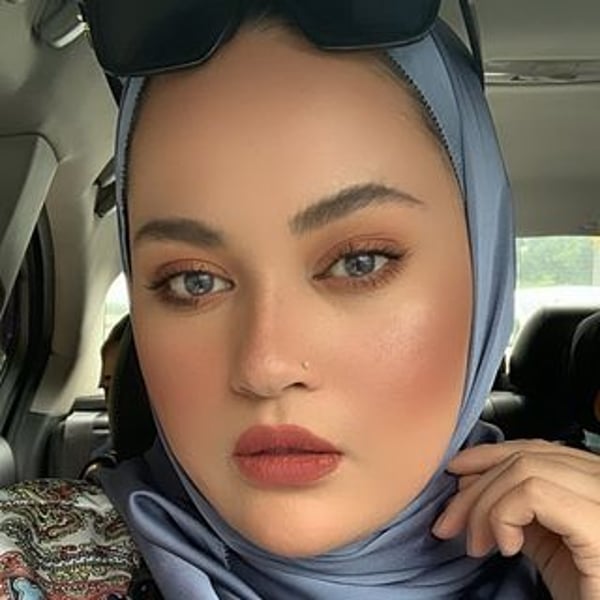 Bella H