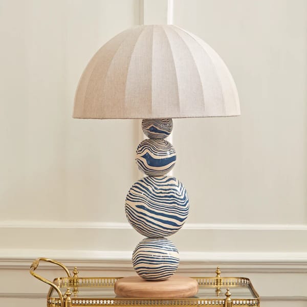 BLUE & WHITE CERAMIC _TABLE_ TABLE LAMP
